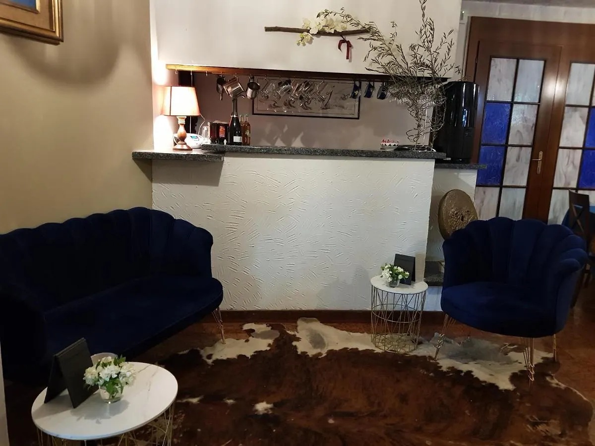 סירמיונה Hotel Villa Pagoda 2*,