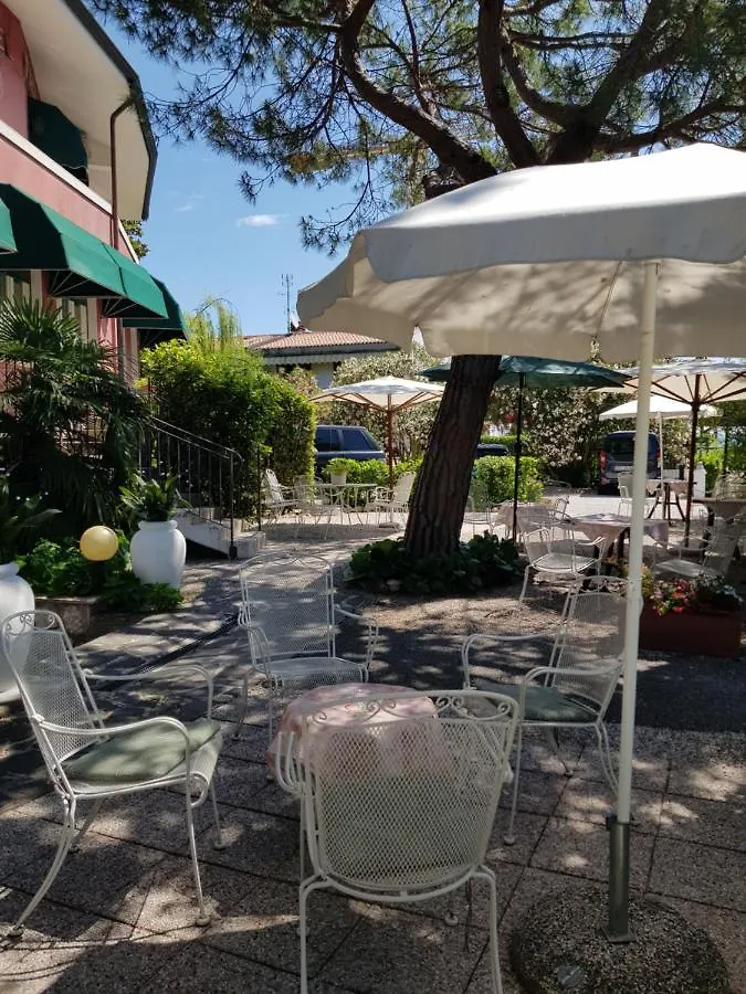 Hotel Villa Pagoda Sirmione 2*,  Italy