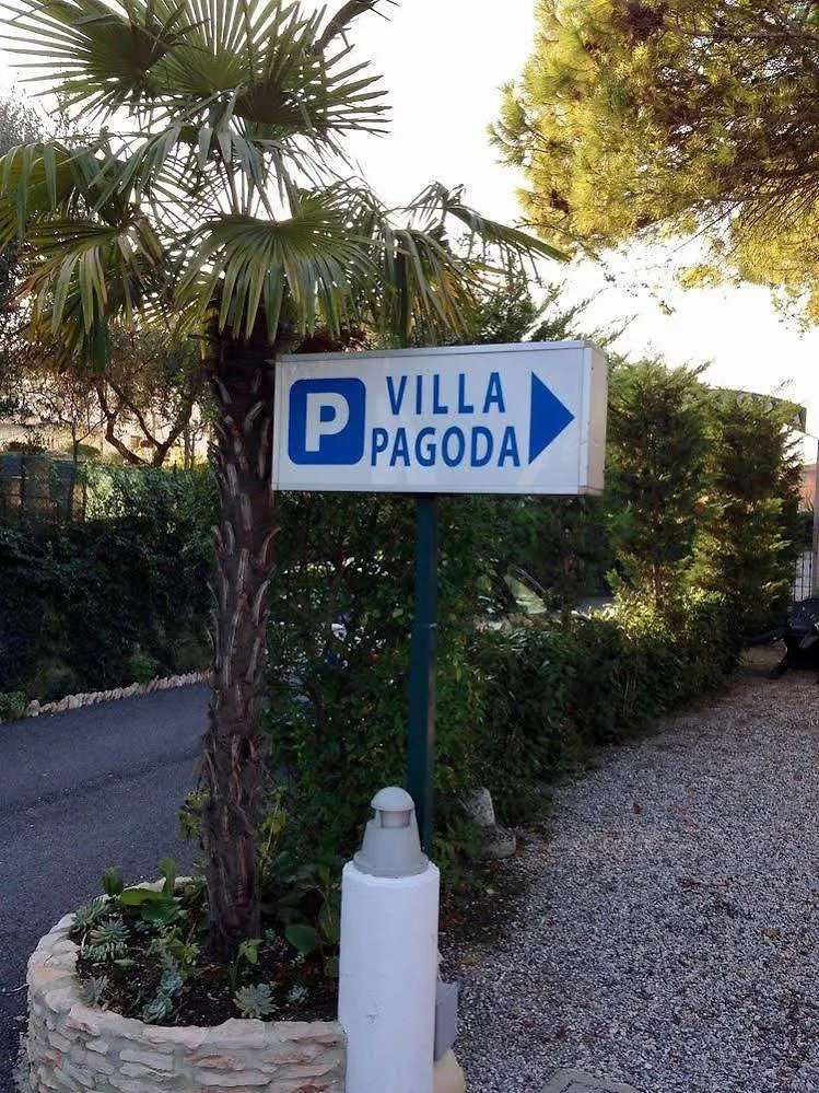 סירמיונה Hotel Villa Pagoda 2*,  איטליה