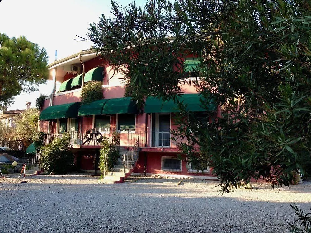 סירמיונה Hotel Villa Pagoda