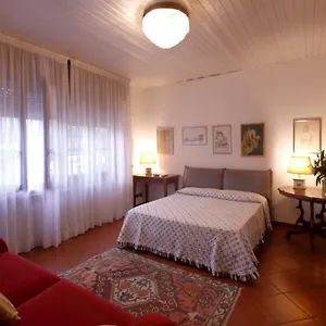 Domus Sirmione