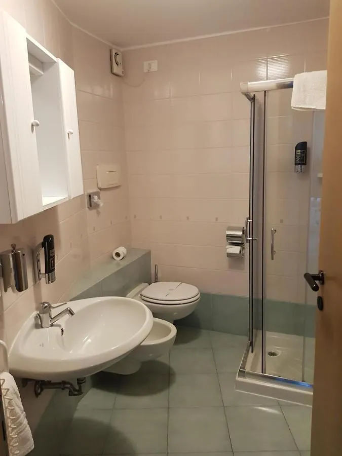 **  Hotel Villa Pagoda Sirmione Italy